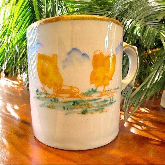 VINTAGE German Hand-Painted Mug – Chicks Eating with Golden Rim - Picture 7 of 12